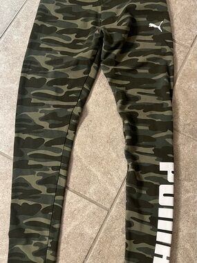 Puma Women’s Olive Green Camo Leggings with White Logo